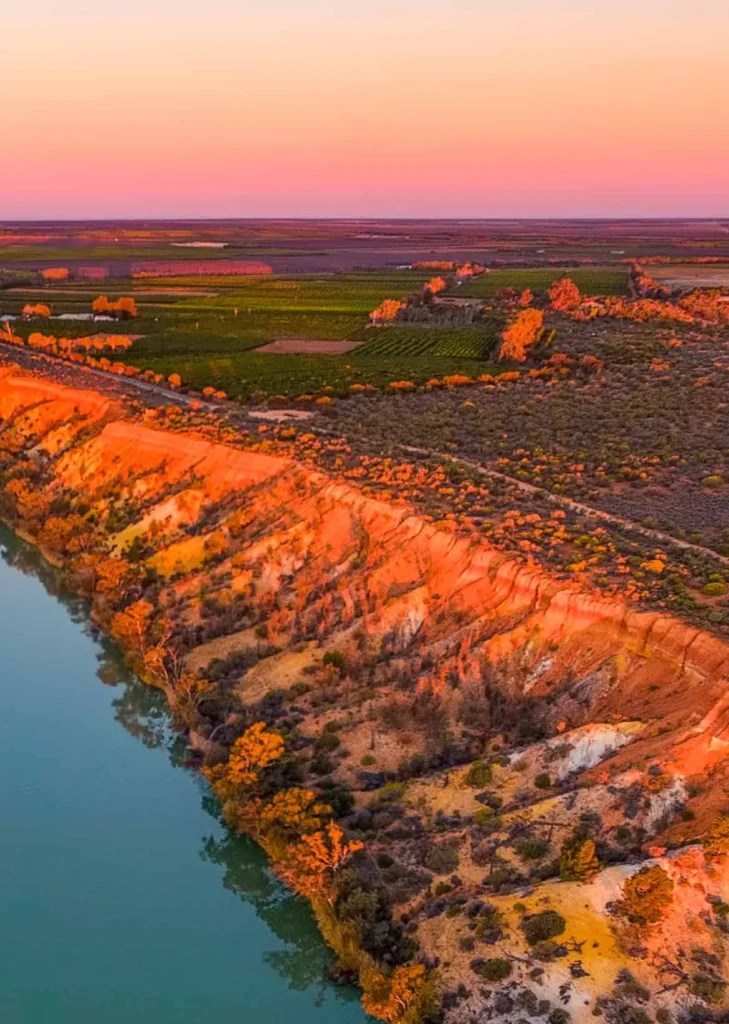 The Murray River is a river in Southeastern Australia